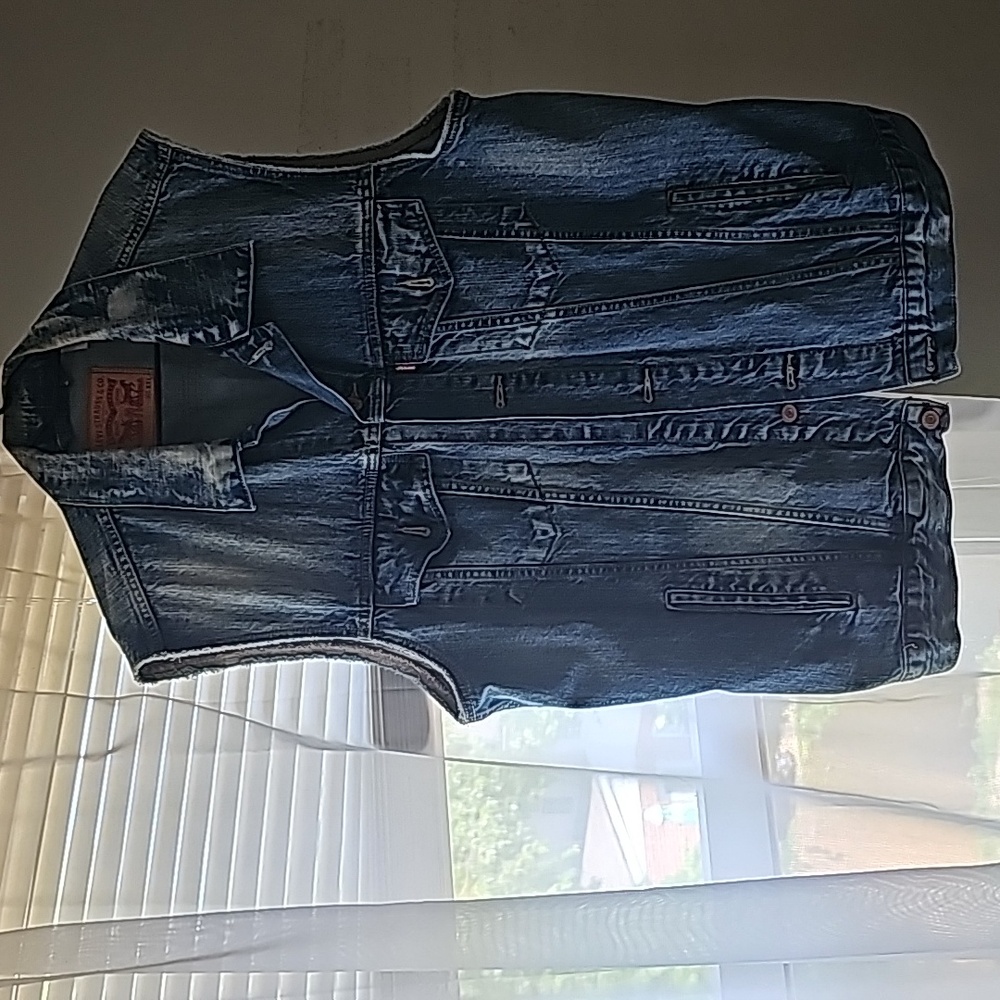 My short sleeve Levi  Jean jacket